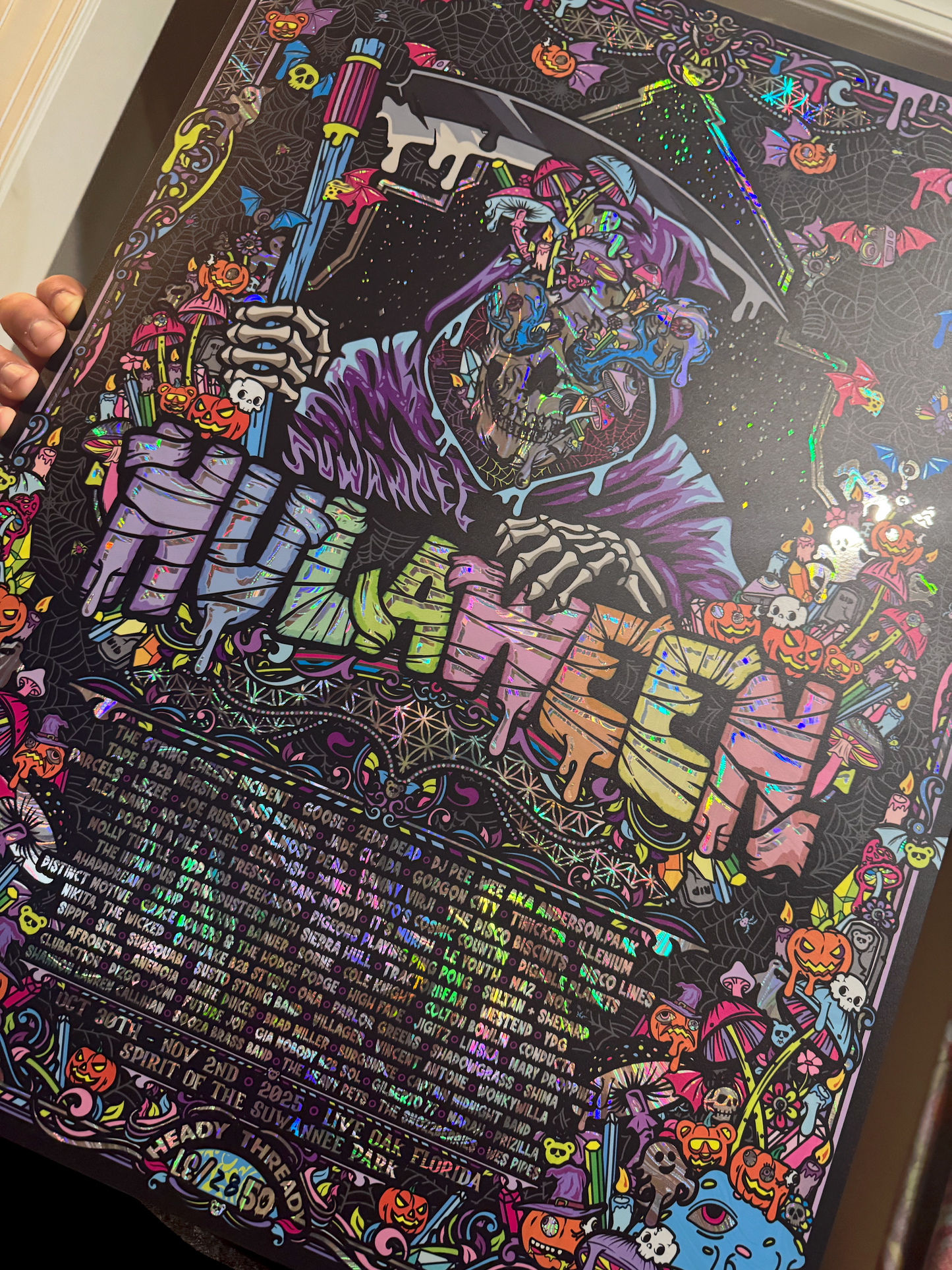 Hulaween 2025 Swirl Foil